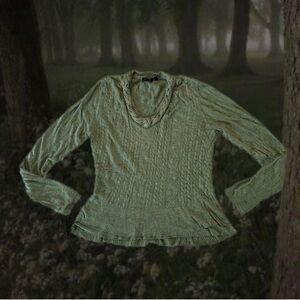 Elegant Green Women's Sweater